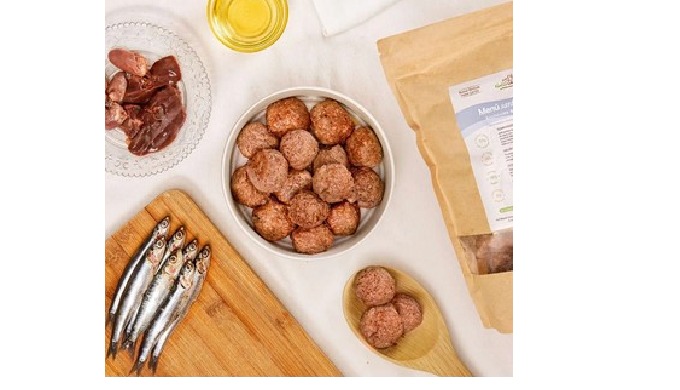 Albóndigas de sardina y pavo para gatos Naturcanin