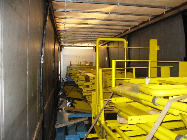 Přístupové konstrukce a zařízení, kovové