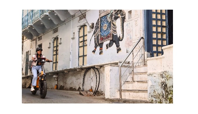 Glide between the past and present of Udaipur’s culture and heritage at Lake Pichola while escaping ...