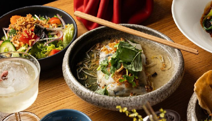 Complement your meals with Pho Saigon, a Vietnamese restaurant in Vienna that invites you to experie...