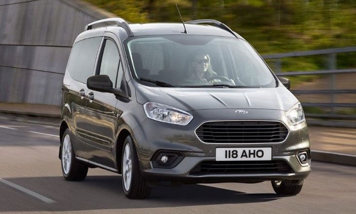 Le Ford Tourneo Courier est un ludospace compact, spacieux, et modulables. Il est fortement conseill...