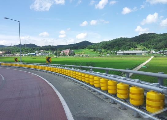 Roller Barrier System that has been tested to MASH TL3, TL4 of AASHTO and EN1317 H1, H2 of CE, is si...