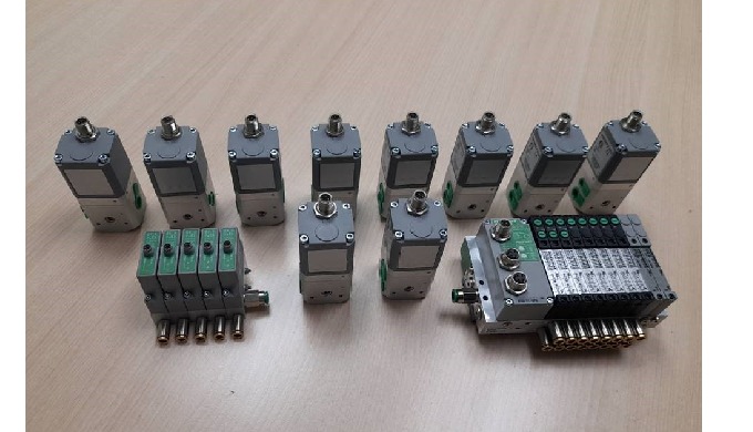 Pneumax for automation: ★ Proportional pressure regulators. ★ Set of miniaturized proportional press...