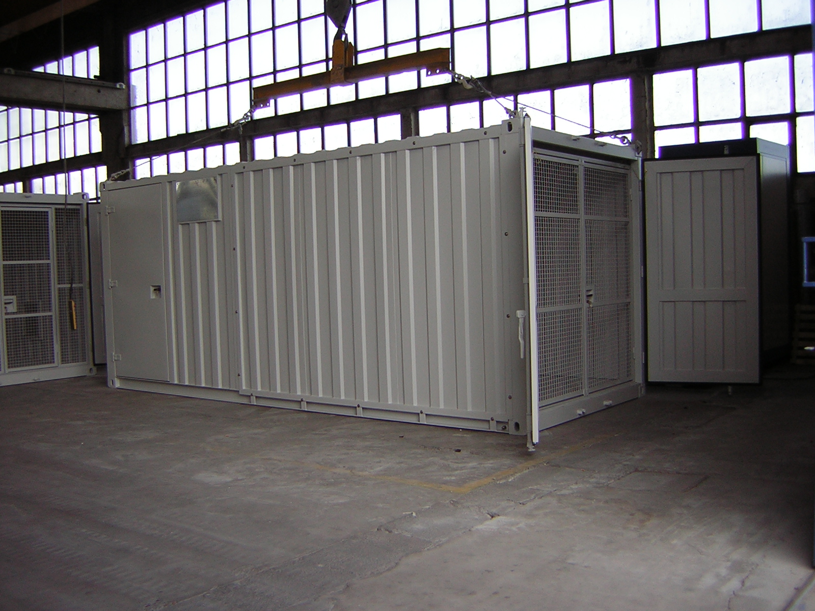 La Tecnostrutture da anni è specializzata nella produzione di containers, dai tradizionali ISO coibe...
