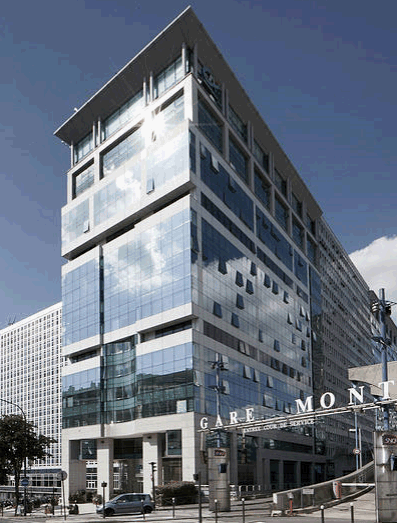 SOS MURS-RIDEAUX est le spécialiste des façades aluminium. La société possède un bureau d'études et ...