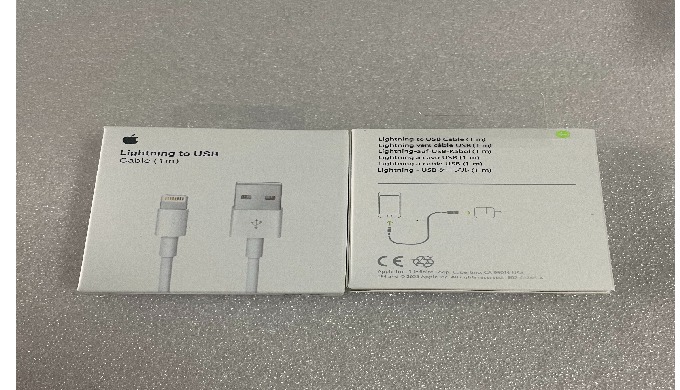 Apple Lightning to USB Cable 1M Model number: MD818 (original brand new) Email: tina@shining-hk.com ...