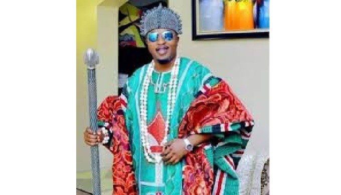 Le grand marabout féticheur béninois IBRAHIMA BAKARI est un prêtre du culte vaudou, pratiquants et e...