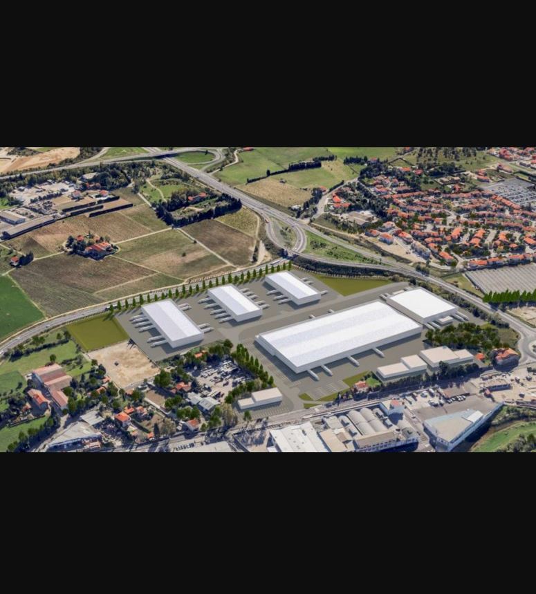 Tourny Meyer vous présente le local d'activités 500 M2 à vendre, à Perpignan. Sur les derniers terra...