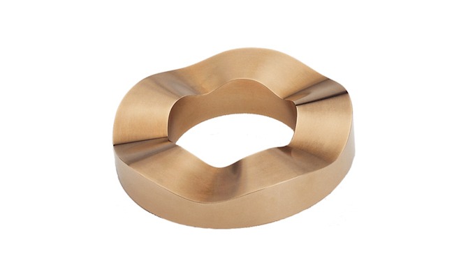 Bearbeitung gedreht Material Bronze Grösse Ø 97 mm, 17 mm Spezielles das Teil wurde komplett gedreht...