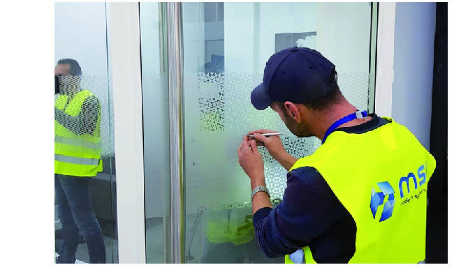 MSC vous propose une gamme complète de sablage sur tout type de verre, qui peut être de façon éterne...