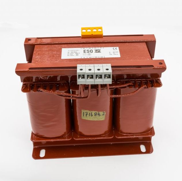 Transformateurs TRI. / MONO. NUS 400V TRI/230V MONO