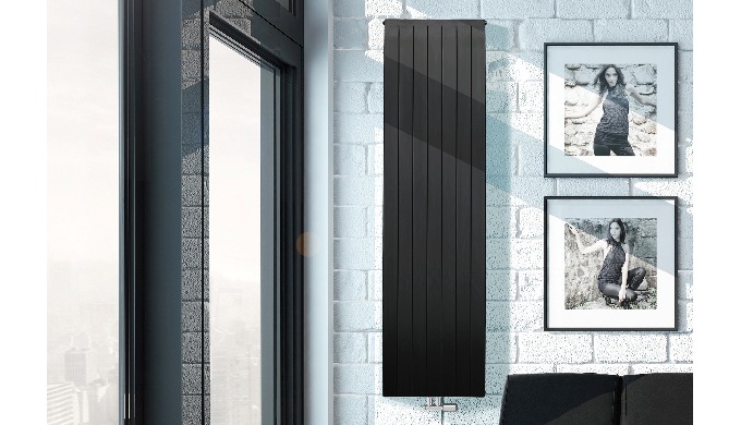 Acest radiator înalt, stil panou, cu putere termică ridicată, este visul oricărui designer de interi...