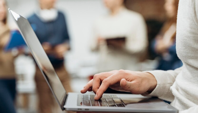 Cele mai căutate cursuri în domeniul IT. Cursuri personalizate, interactive și practice, pentru comp...