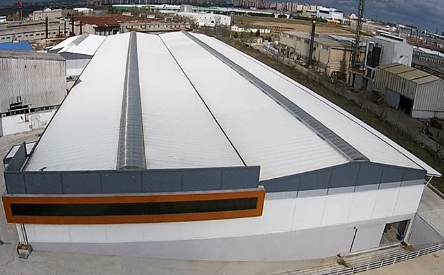 Ön üretimli çelik taşıyıcılı, depo, fabrika ve hangar imalatlarını anahtar teslimi olarak yapmaktayı...