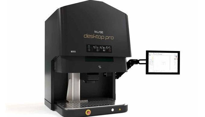 Der N-Lase Desktop Pro ist das ideale Werkzeug zum Ätzen, Markieren oder Gravieren einer Vielzahl vo...