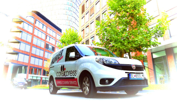 Kuriérske služby poskytujeme: City servis: 30 minut alebo 90 a 60 minut. Slovensko: na druhy pracovn...