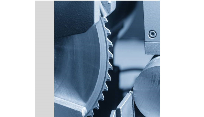Aluminium cutting discs, with positive and negative angle teeth. · Discs for positive cutting angle ...
