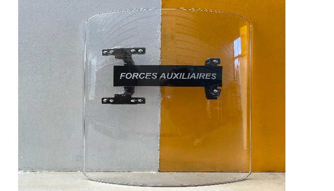 #Product Description Transparent anti-riot shield with the same base specif...