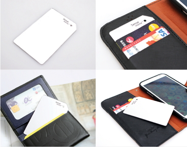 it is card-sized hand mirror and you can keep your wallet or smartphone case. Due to its Polycarbona...