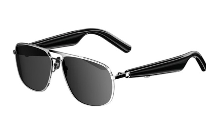 Glasses that can listen to music Exquisite appearance Extra long standby Lightweight material for co...