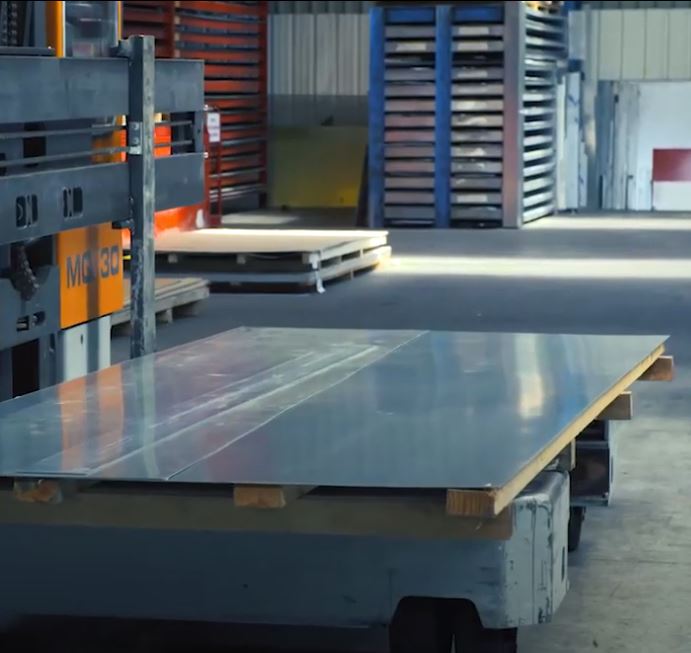 Pliage inox sur-mesure INOX 304, BROSSÉ GRAIN 220