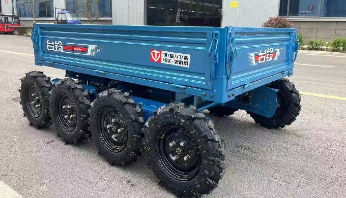 Vehicle SizeL1980*W1380*H830mm Hopper Size：L1830*W1130*H300mm Off-road Characteristic：all-terran, sl...