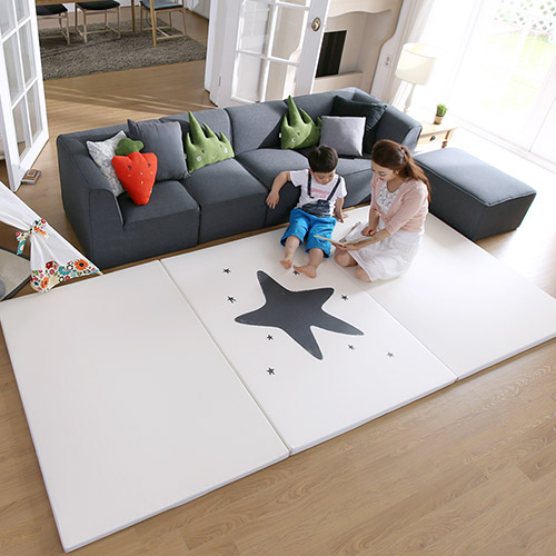 Hello, I introduce you to Ggumbi’s Super Super mat.. Make it safe for children to play with the Nort...