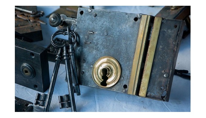 Lockout services, Car locsmith, Lock change, Lock repairs