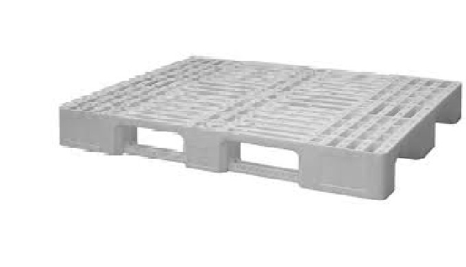 Pallets in PEHD Colore: Bianco Con e senza bordino Portata statica: kg. 450...