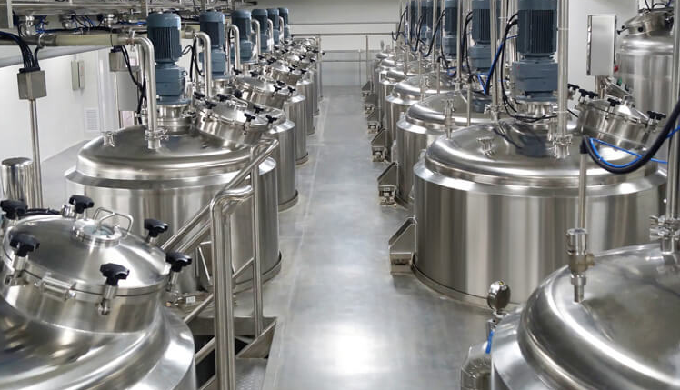 Buy Melter Mixers & Feeding Tanks from Anant Pharmacs, the best manufacturer and exporter of ind...