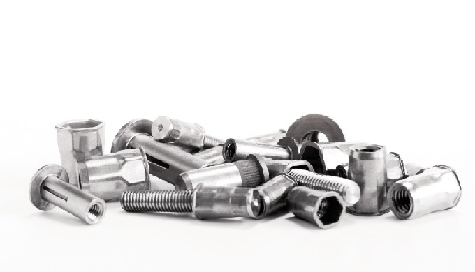 Tuercas y pernos remachables en inox RIVKLE®
