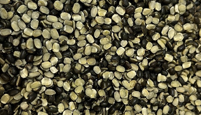 Buy premium Urad Dal (Whole) from Shri Shyam Corporation, a trusted Indian supplier of high-quality ...