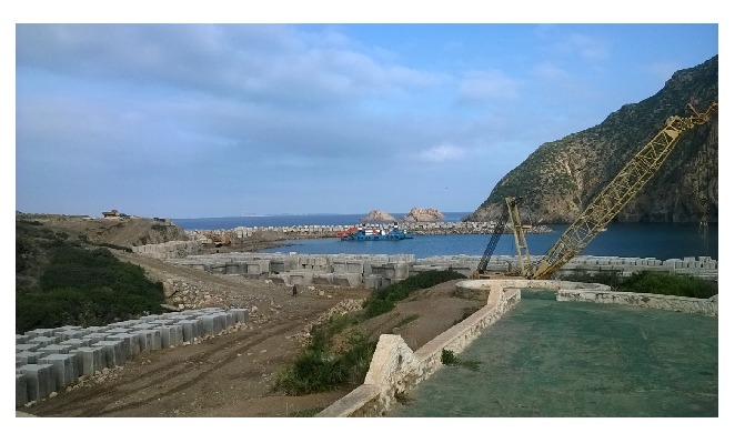 Réalisation d'un abri de pêche a Madagh (Ain temouchent )