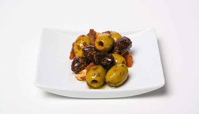 Olives, unstoned, preserved