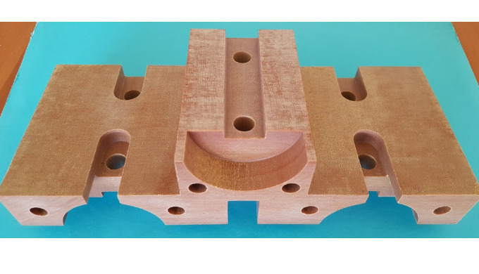 Bacheliti per isolamento elettrico