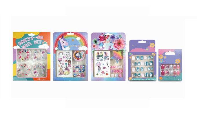 We are available various fake nail set which is used easily by kids. Natural and unique color, beaut...
