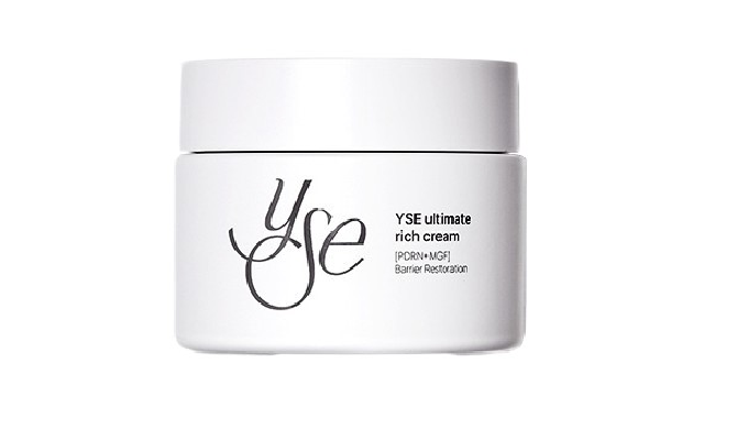 A cream that enhances the longevity of hydrated skin conditions and strengthens the skin barrier, cr...