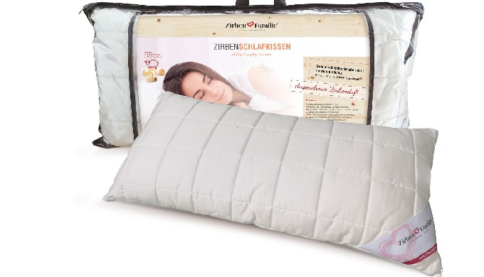 Unser ZirbenFamilie ZirbenSchlafkissen wird mit gehobelten ZirbenFlocken sowie 100% naturreiner Schu...