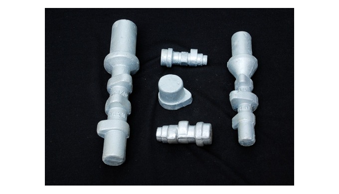 A camshaft on an internal combustion heat engine is a device that controls both the input of fuel an...