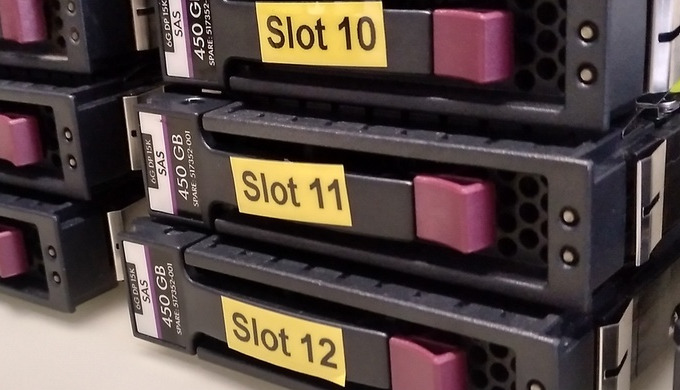 RAID Datenrettung Wenn Probleme mit einem RAID-Verbund auftreten, empfehlen wir dringend, das System...
