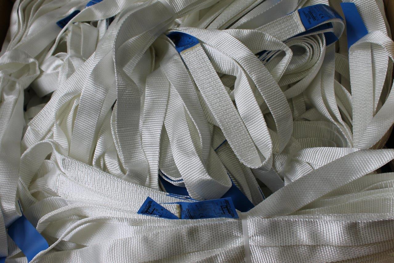 Fabrikant van hijsbanden met lussen en eindloze slings voor éénmalig gebrui...