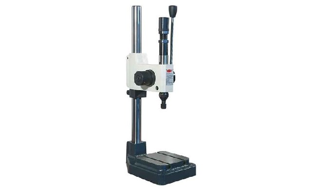 Máquina de impacto MB32 Potencia regulable de 0 a 6500 Kg y recorrido útil de 78mm Máquina de sobrem...