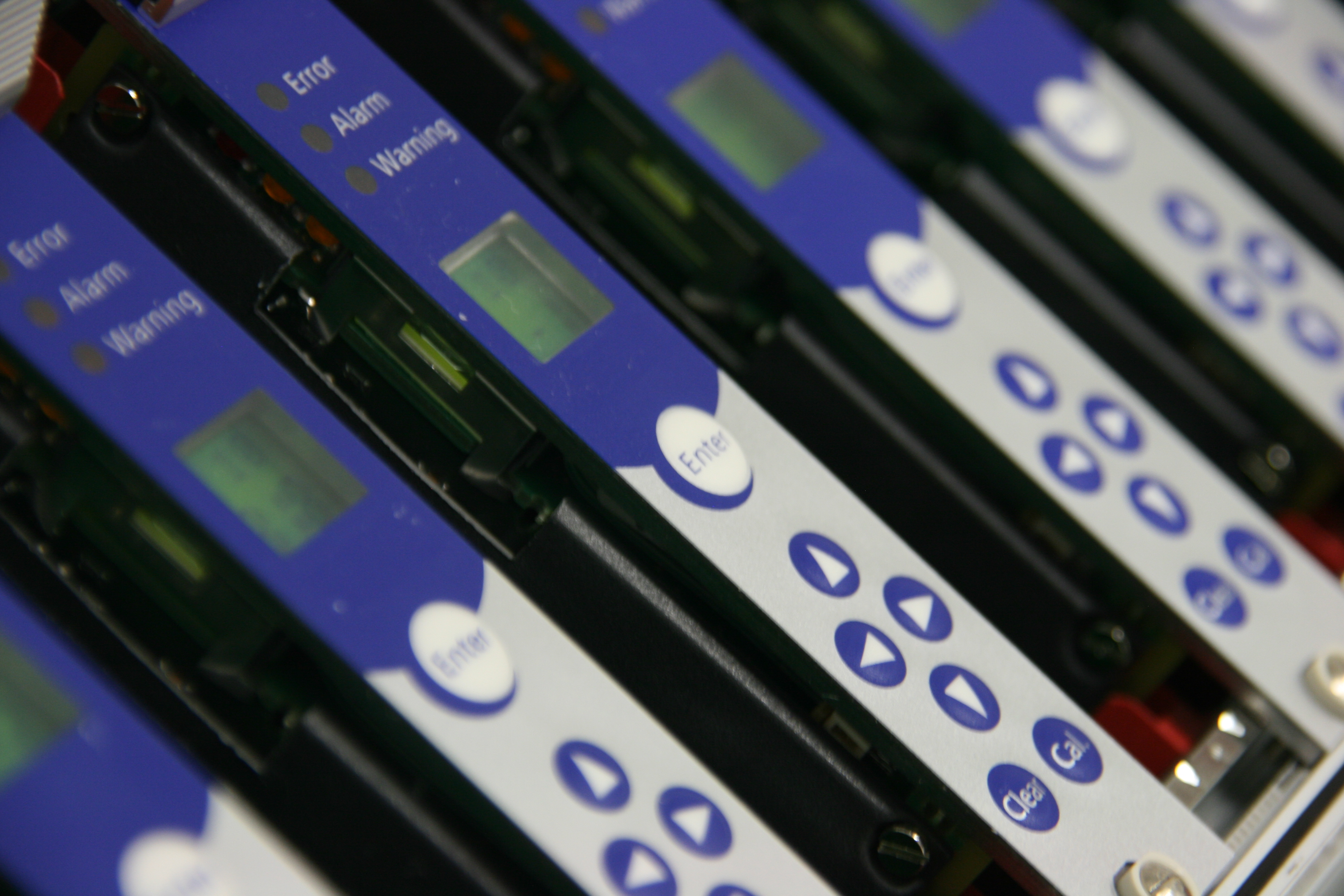 Der Grenzschalter LB 471 Mini Switch kann als Min.- oder Max.-Alarm genutzt werden.Das Messsystem is...