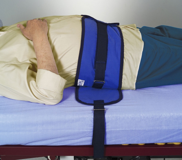 Cinturón articulado que asegura que el paciente no caiga de la cama o camil...