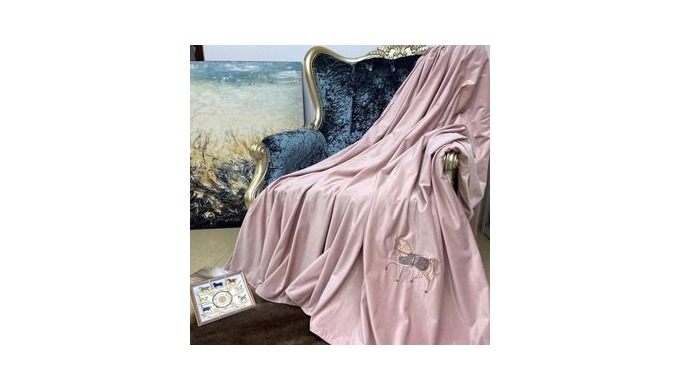 Blumarine-не тільки одяг та аксесуари, це розкішний домашній текстиль, створений італійським виробни...