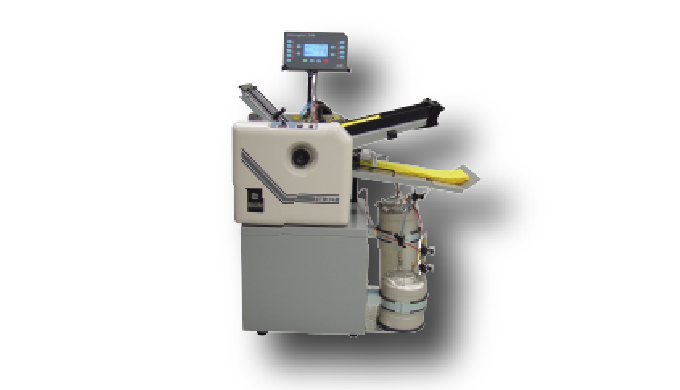 Plegadora de pequeño formato microglue® para la creación de autosobres