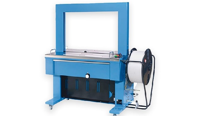 La flejadora automática para fleje de plástico es ideal para agilizar procesos de embalaje.