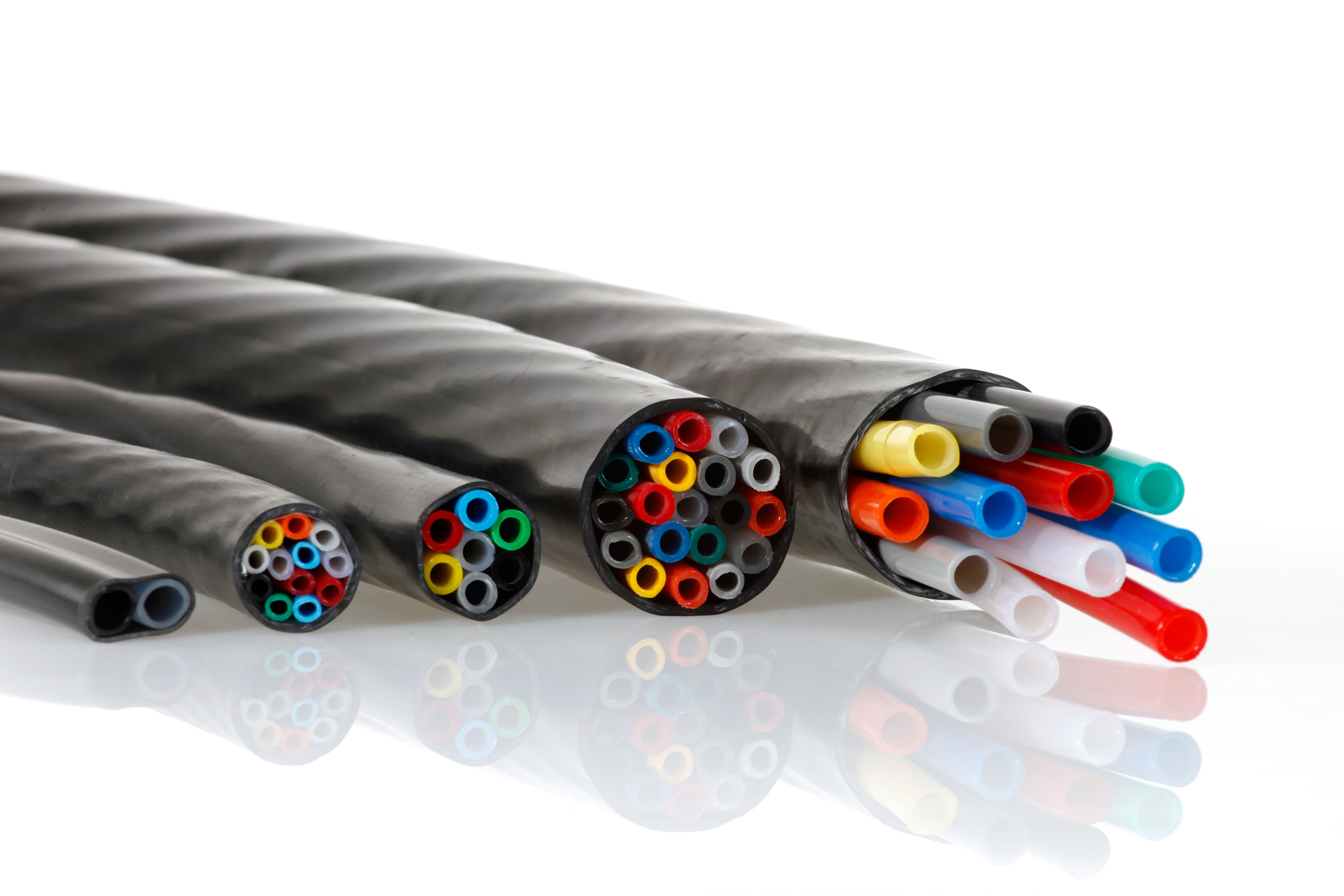 Le faisceau est composé de 1 tube jusqu'à 19 tubes en polyamide 12 assemblés hélicoïdalement et prot...