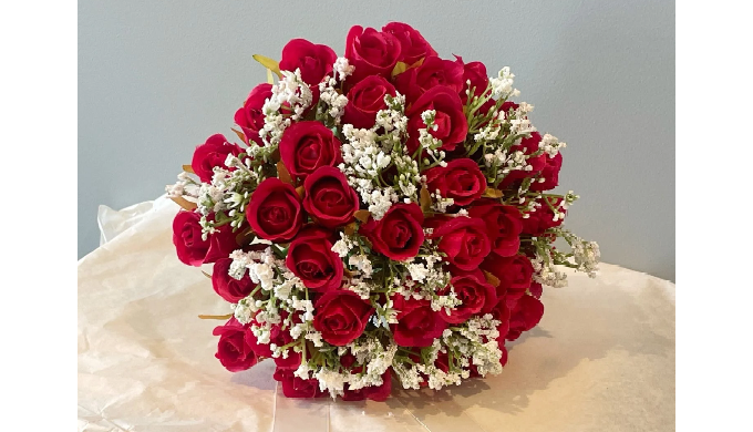 Welcome to Claire De Fleurs We Lovingly create beautifully hand made arrangements, here you will see...