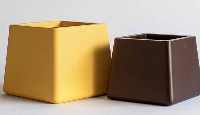 Bucciro is a subtle planter, inspired by everyday shapes. Its straight lines & rounded edges giv...